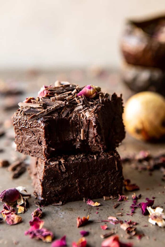 Fudgy-Avocado-Brownies-with-Chocolate-Fudge-Frosting